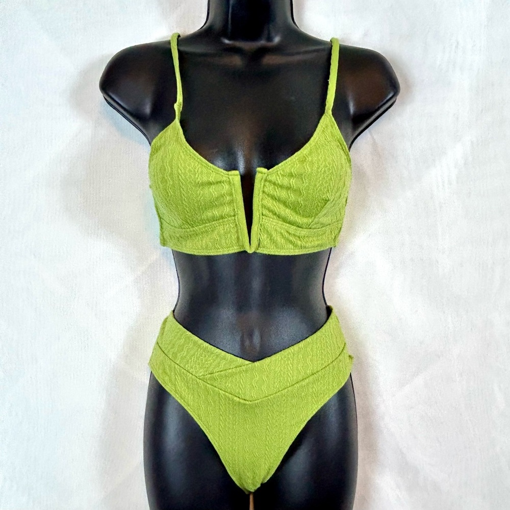 Women’s Brazilian Cut Green 2 Piece Bikini Swimsuit / Size Small